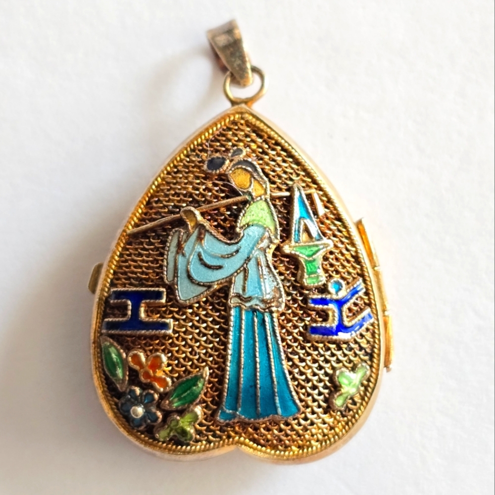 Vintage Chinese Export locket pendant mesh enamel gold over silver